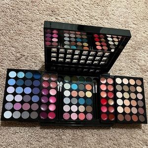 Makeup eyeshadow & lipstick palette & kit